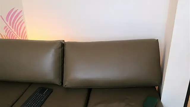 Snapshot of Isabelle_Lane chatting on 10, 4, 2026 Isabelle Lane online show from 10, 4, 2026