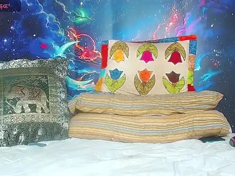 Snapshot of Clouer_glow16 chatting on 26, 10, 2025 Clouer glow16 online show from 26, 10, 2025