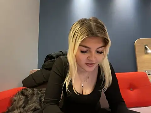 Snapshot of rosie-hipstergal chatting on 12, 2, 2026 rosie-hipstergal online show from 12, 2, 2026