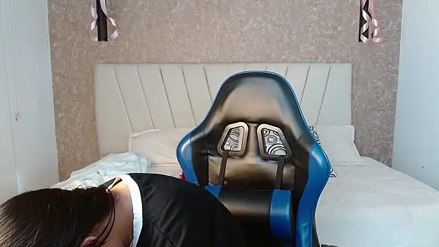 AliceSmity  online show from 1, 12, 2025