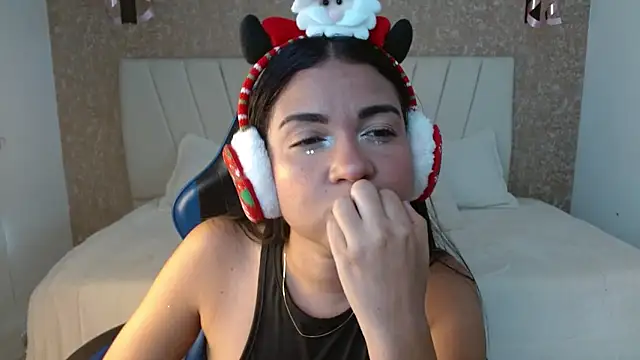 AliceSmity  online show from 5, 12, 2025