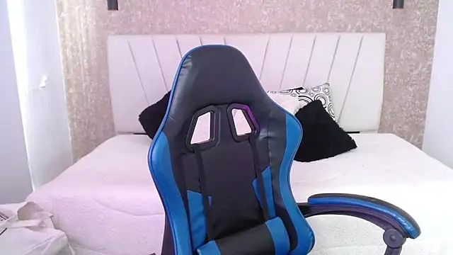 AliceSmity  online show from 1, 4, 2026