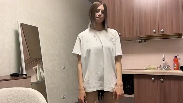 AidaGloshen online show from 24, 10, 2025