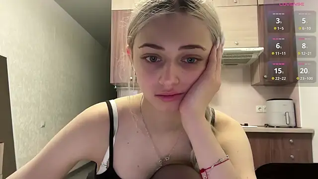 Snapshot of AidaGloshen chatting on 12, 7, 2026 AidaGloshen online show from 12, 7, 2026