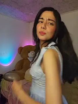 wetbyAlice online show from 6, 5, 2026
