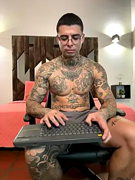 MATEO DILUCA online show from 13, 11, 2025