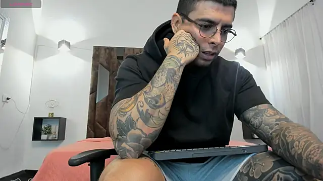 MATEO DILUCA online show from 16, 11, 2025