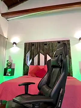 MATEO DILUCA online show from 7, 11, 2025