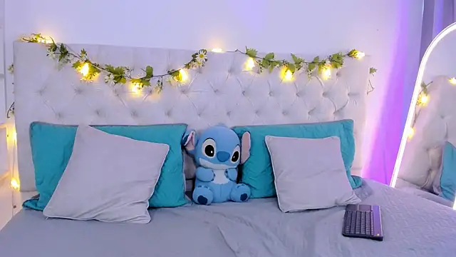 BLAIR QUEEN online show from 14, 1, 2026