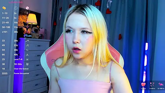Snapshot of VivieSunn chatting on 27, 6, 2026 VivieSunn online show from 27, 6, 2026