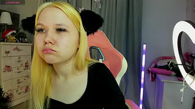 VivieSunn online show from 9, 2, 2026