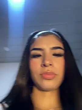 nicky and isabella online show from 29, 11, 2025