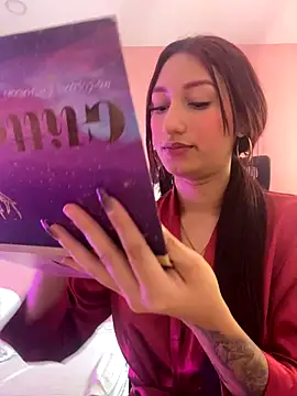 StephanyRouss online show from 27, 11, 2025