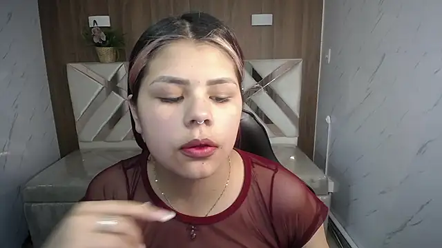 Little cherry b online show from 19, 12, 2025