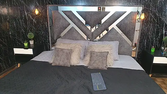 LaurenHazel online show from 5, 11, 2025