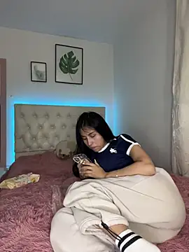 BIJOU SECRET online show from 2, 4, 2026