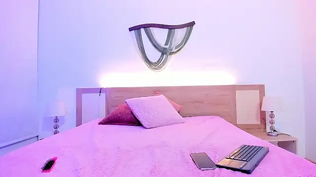 Snapshot of whisper_nova chatting on 19, 2, 2026 whisper nova online show from 19, 2, 2026