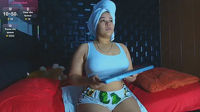 Snapshot of Kesha_rosse_ chatting on 2, 2, 2026 Kesha rosse online show from 2, 2, 2026