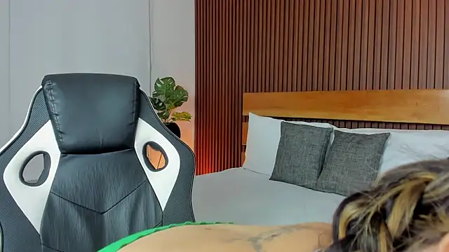 anastasia cortez  online show from 12, 11, 2025