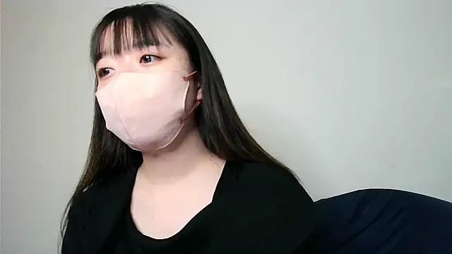 yua chan00 online show from 18, 12, 2025