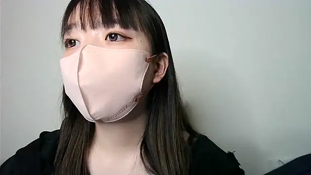 yua chan00 online show from 4, 3, 2026