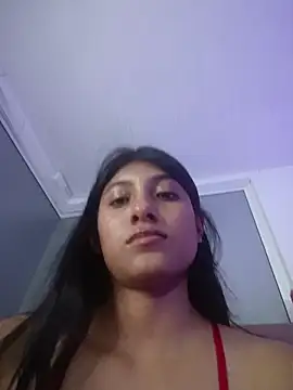 YeseniaRodriguez3 online show from 25, 5, 2026