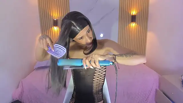  EMMYROSE online show from 11, 11, 2025