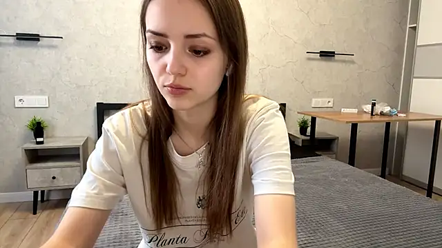 AliceStacy online show from 22, 11, 2025