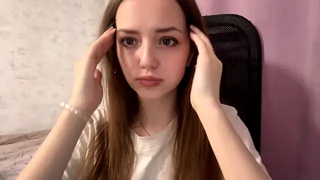 AliceStacy online show from 1, 12, 2025