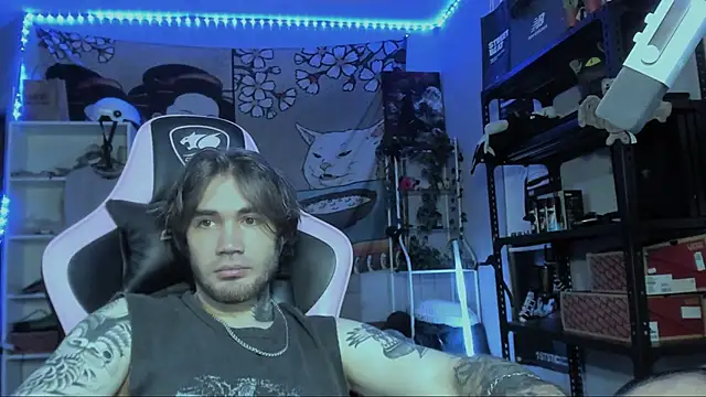 Snapshot of Go_V_Cs chatting on 11, 11, 2025 Go V Cs online show from 11, 11, 2025