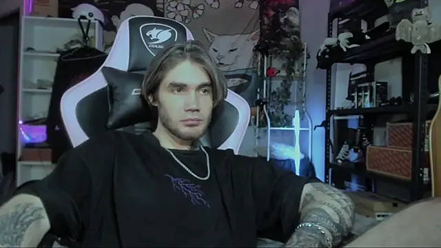 Snapshot of Go_V_Cs chatting on 29, 11, 2025 Go V Cs online show from 29, 11, 2025