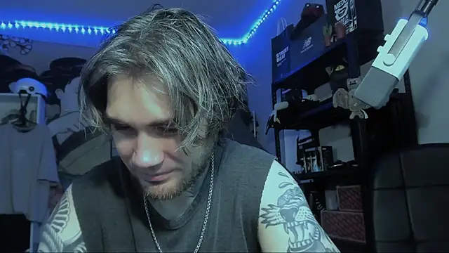 Snapshot of Go_V_Cs chatting on 13, 11, 2025 Go V Cs online show from 13, 11, 2025