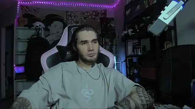 Snapshot of Go_V_Cs chatting on 4, 12, 2025 Go V Cs online show from 4, 12, 2025