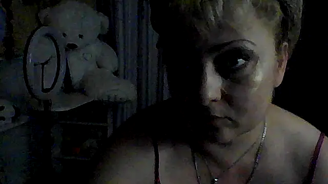 Snapshot of xHot_Amazonq chatting on 24, 7, 2026 xHot Amazonq online show from 24, 7, 2026