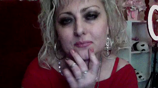 xHot Amazonq online show from 12, 2, 2026