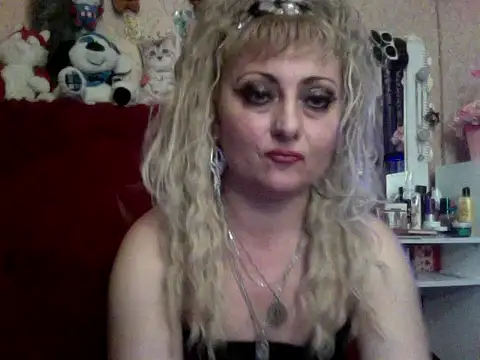 xHot Amazonq online show from 1, 11, 2025