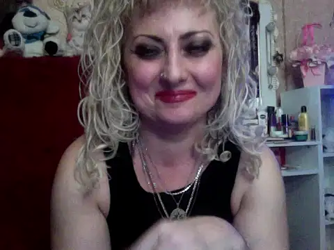 xHot Amazonq online show from 3, 11, 2025