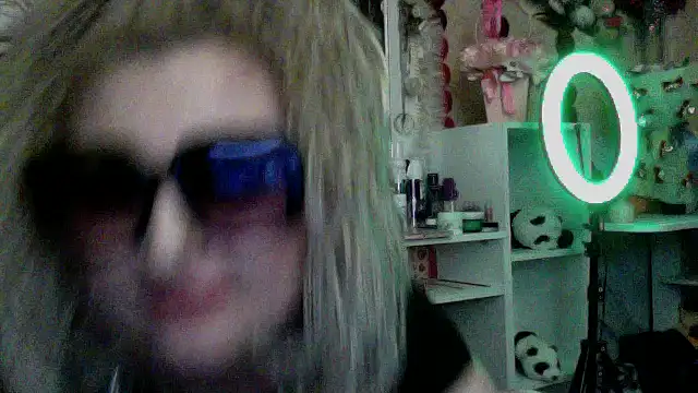 xHot Amazonq online show from 16, 1, 2026