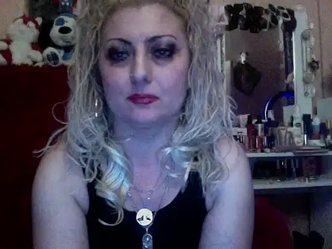 xHot Amazonq online show from 9, 11, 2025