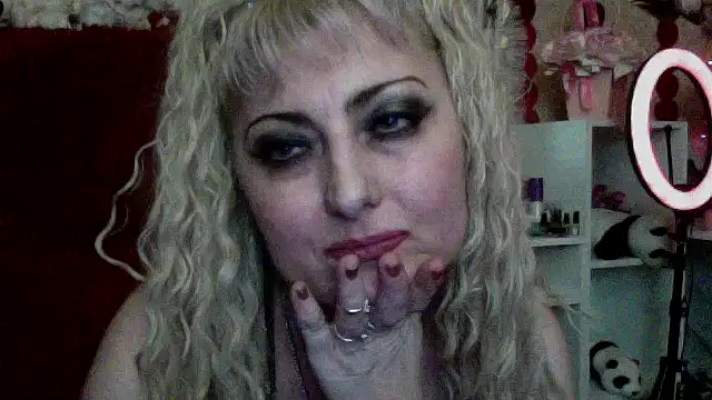 xHot Amazonq online show from 6, 2, 2026