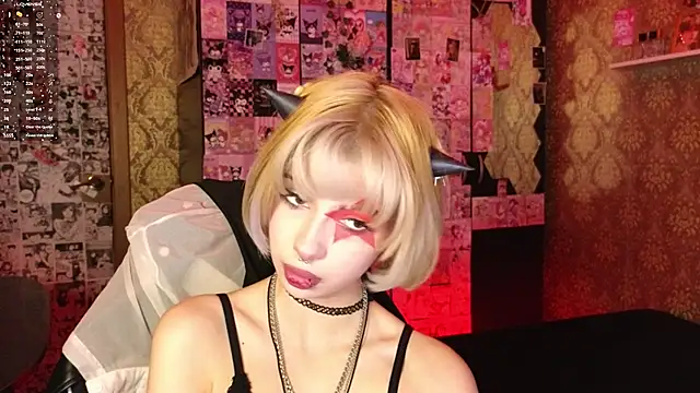 Snapshot of MissMorganMoon chatting on 2, 2, 2026 MissMorganMoon online show from 2, 2, 2026