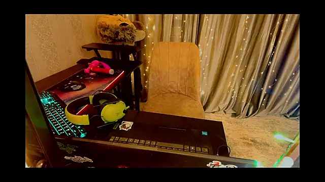 Emilia Secrets online show from 11, 1, 2026