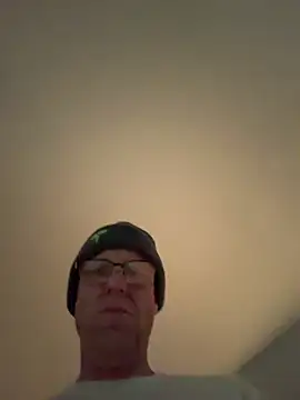 Snapshot of krisdeanbb chatting on 3, 3, 2026 krisdeanbb online show from 3, 3, 2026