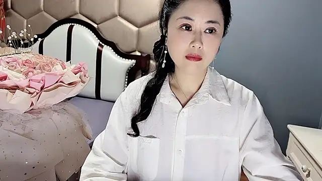 yaoyao22678 online show from 18, 4, 2026