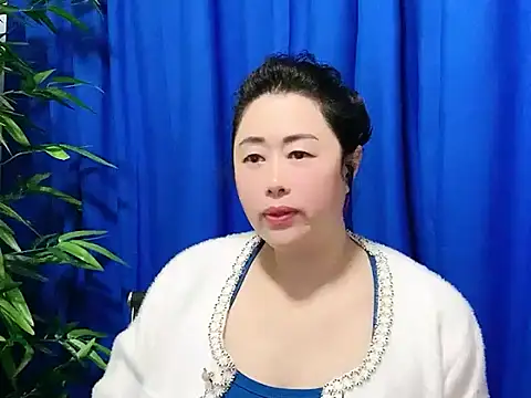 yaoyao22678 online show from 28, 10, 2025