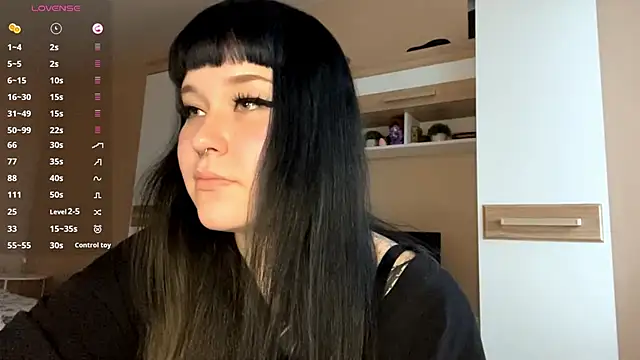 LaurenOveson online show from 27, 11, 2025