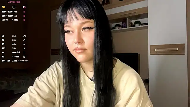 LaurenOveson online show from 22, 11, 2025