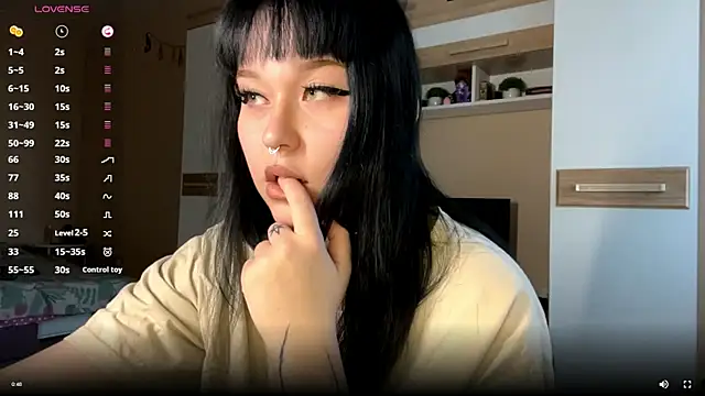 LaurenOveson online show from 19, 11, 2025