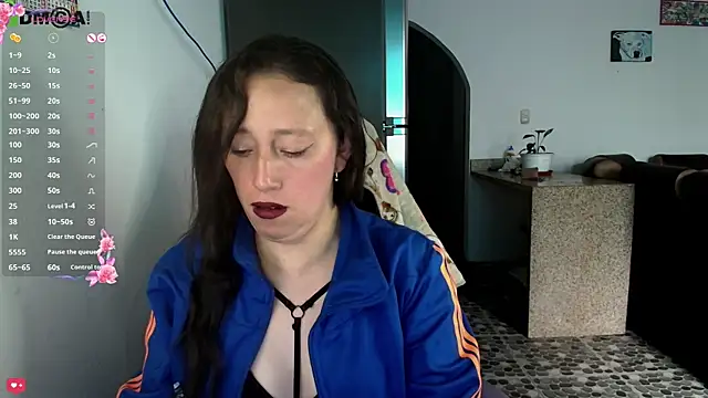 Snapshot of Sunshine_e chatting on 9, 6, 2026 Sunshine e online show from 9, 6, 2026