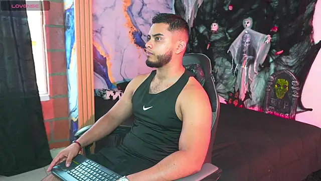 Tiler wolker online show from 29, 10, 2025